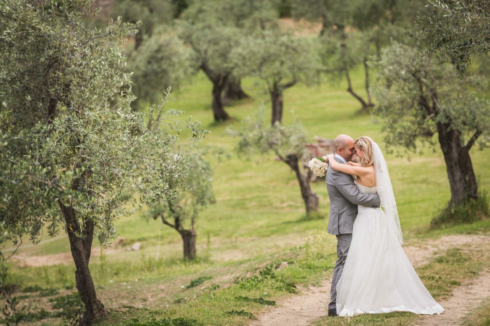 Elope in Tuscany