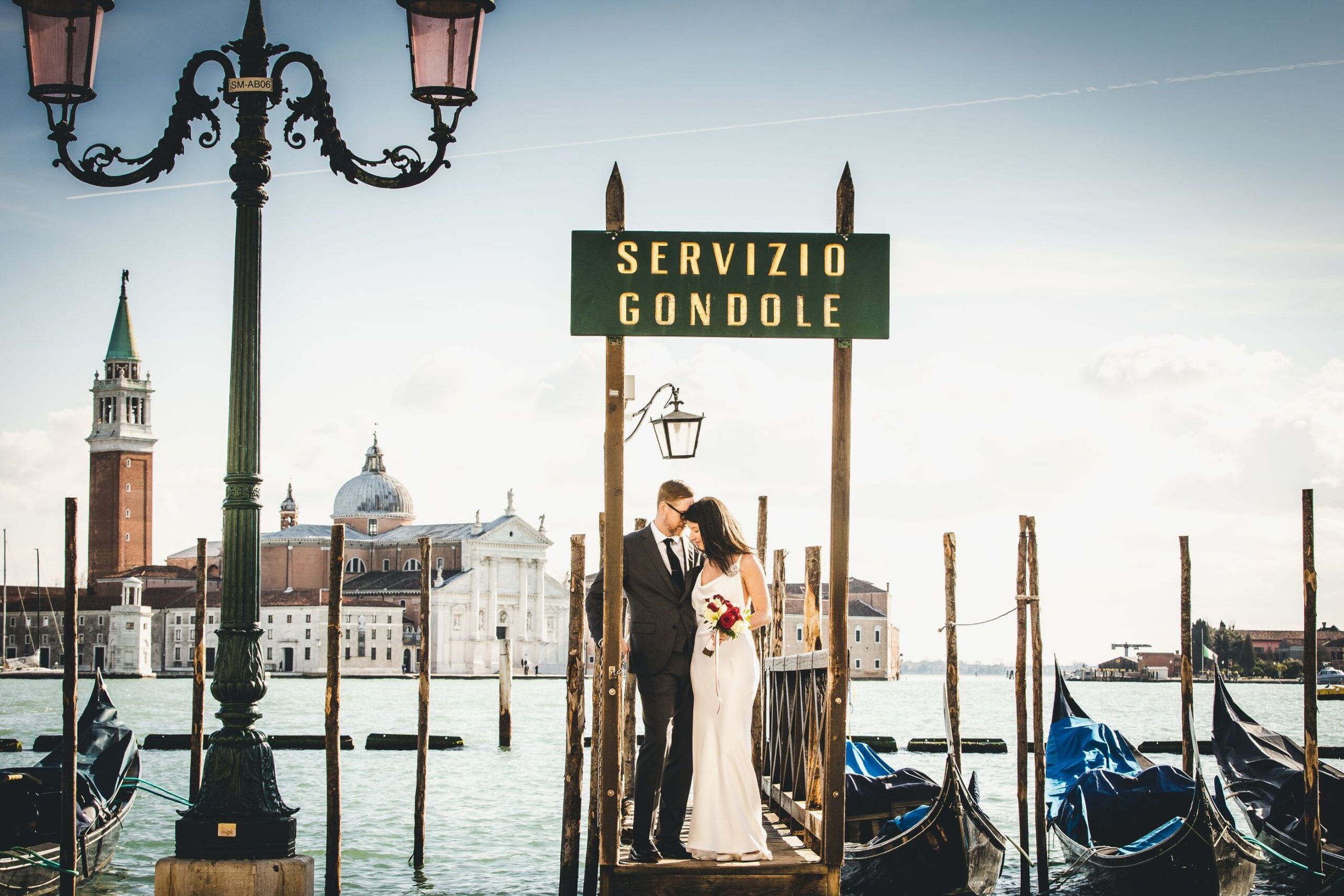 Civil Ceremony in Venice sunrise photoshoot